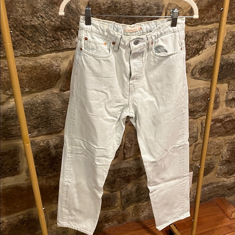 Levi's White Cropped Ankle Jeans with Copper Hardware